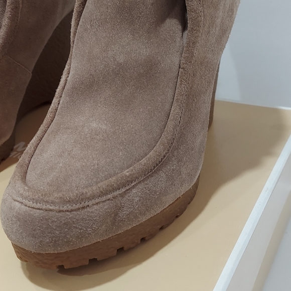 Michael kors Rory Bootie - Picture 7 of 8